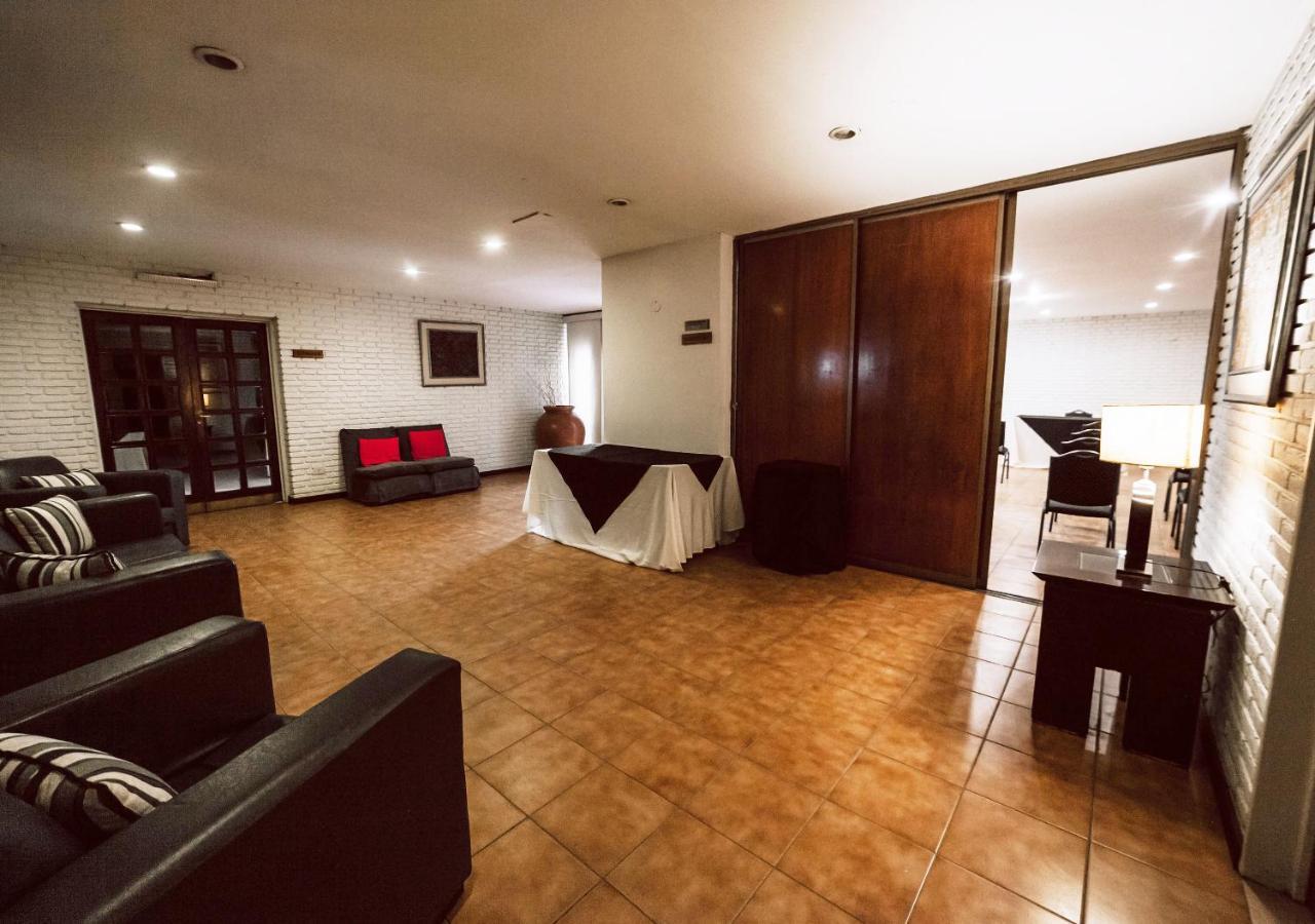 Hotel Carlos V San Miguel de Tucumán Exterior photo